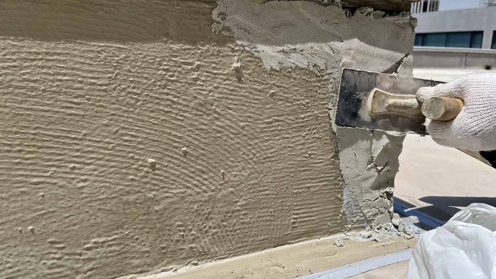 【左官工を新規募集】建設や建築業界で左官工や建設工事に携わることができる職場です。左官工や職人として働きたい方も活躍...