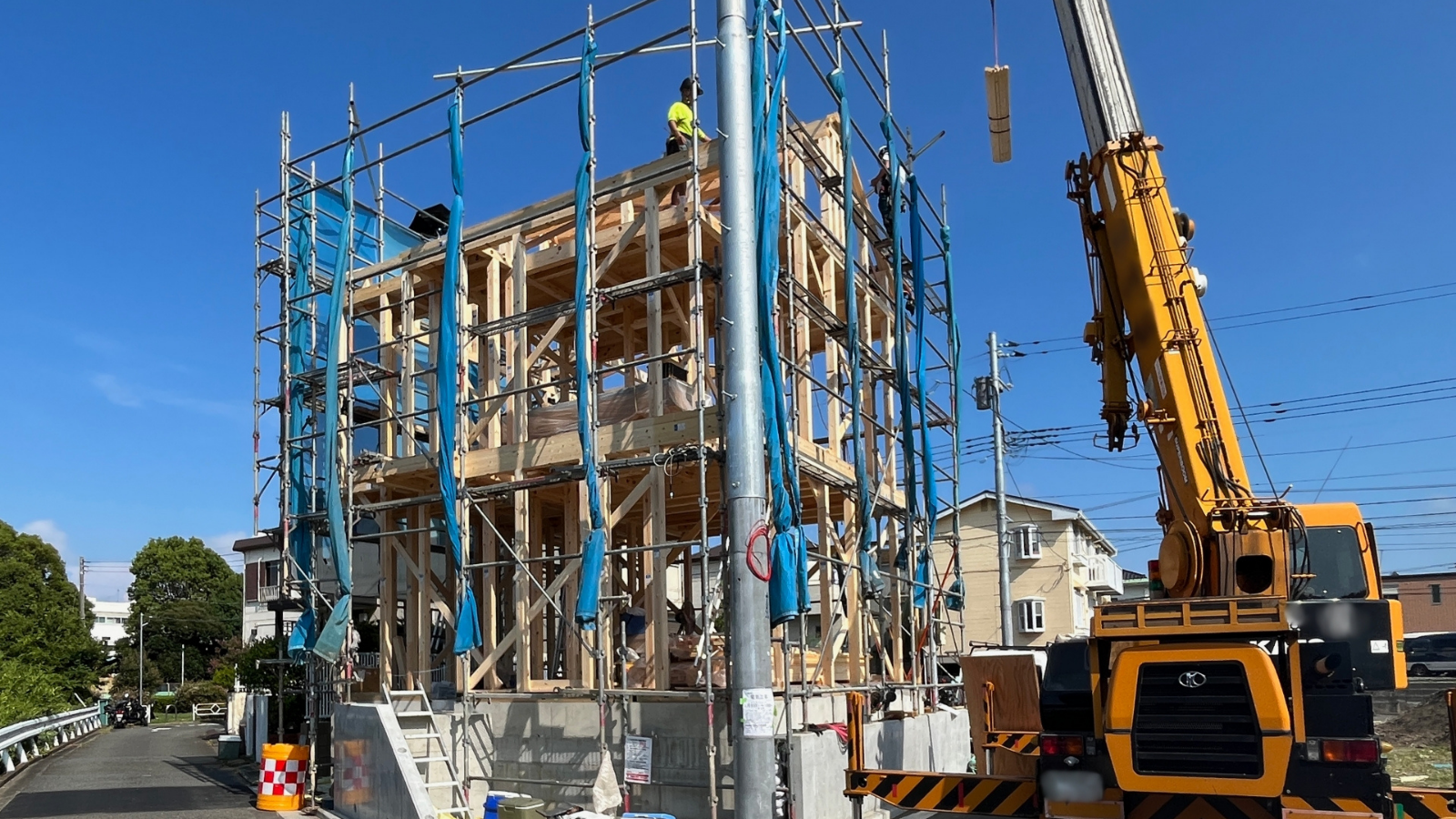 設立7年の若い企業ながら、月間240棟の施工実績を誇る建設会社です。若手中心の活気ある職場で、基礎工事スタッフとしてキャ...