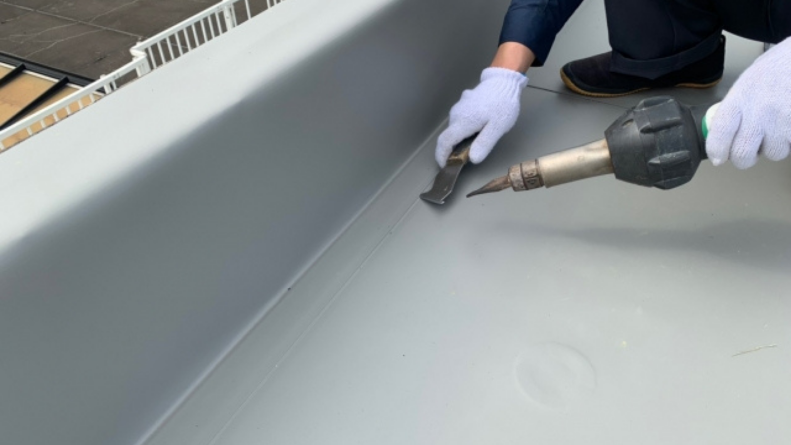 【防水工スタッフ募集！】未経験でも手取り30万円以上！年間休日120日以上・寮完備・賞与年2回・福利厚生充実・交通費支給・...