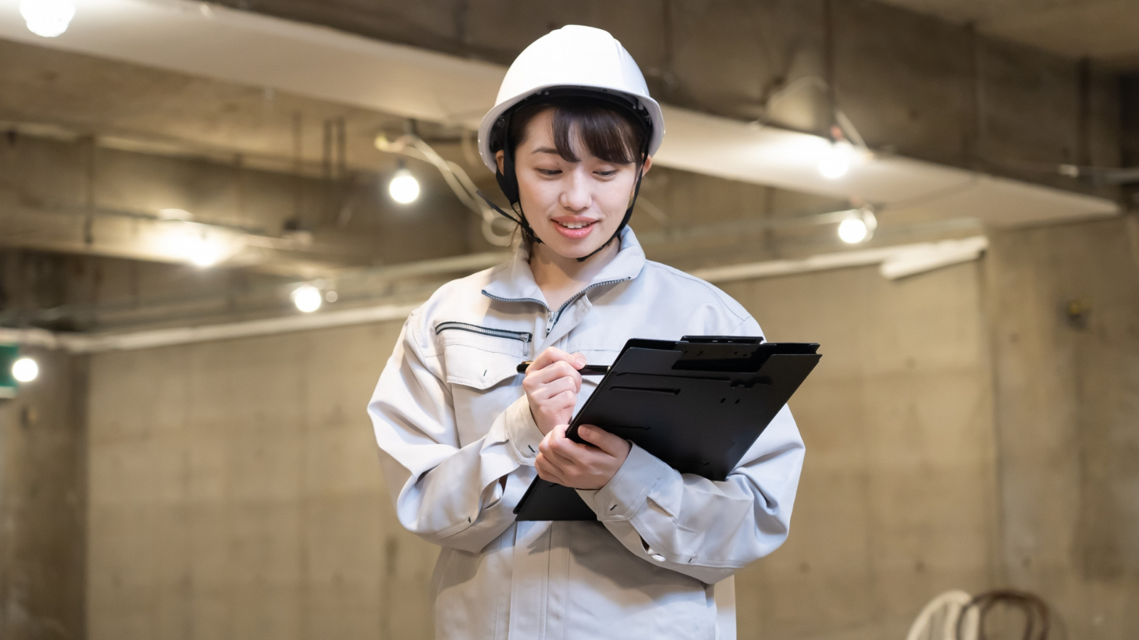 東京都港区北青山、レストランなどの内装施工管理者募集中！