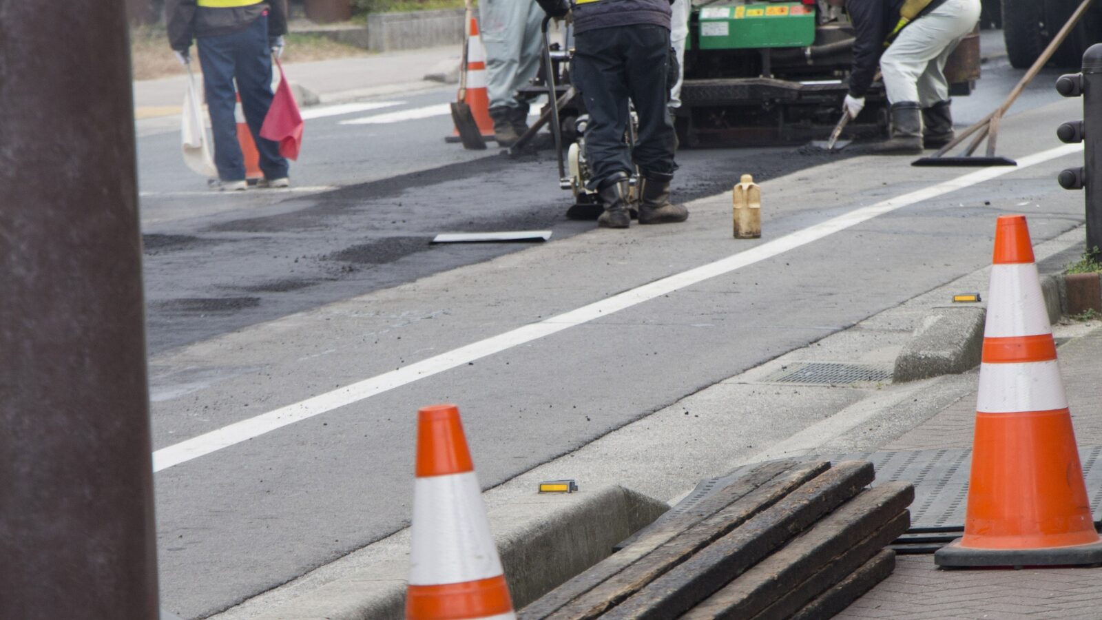  東京都 葛飾区 南水元！道路に線を引く工事スタッフ募集中