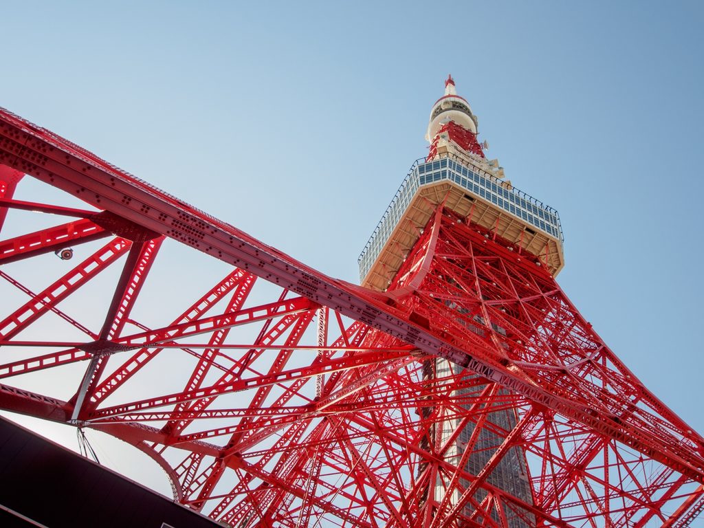 【日本の建築史 第4回】鉄とコンクリートで高くなる 31mの壁を越えた日 2 下から見上げた東京タワー